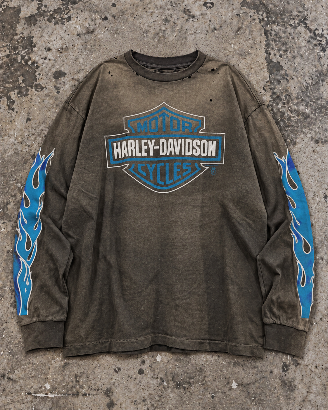 Vintage Harley-Davidson Schoch flame long sleeve, front, on concrete